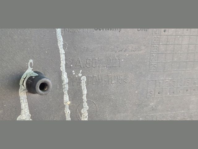 bontott SKODA KAROQ Első Lökhárító (Üresen)