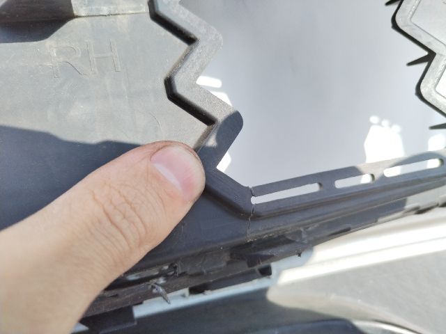 bontott SKODA KAROQ Első Lökhárító (Üresen)