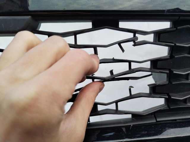 bontott SKODA KAROQ Első Lökhárító (Üresen)