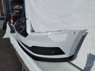 bontott SKODA KAROQ Első Lökhárító (Üresen)