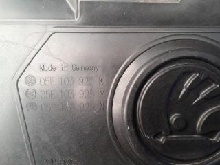 bontott SKODA KAROQ Felső Hűtőburkolat