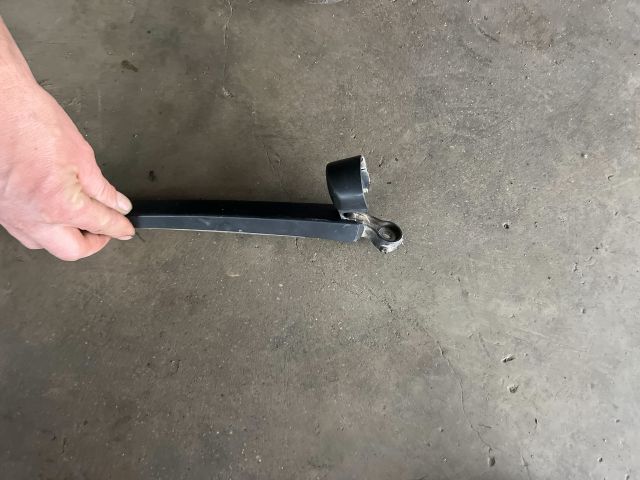 bontott SKODA KAROQ Hátsó Ablaktörlő Kar