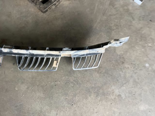 bontott SKODA KAROQ Hátsó középső Lökhárító Tartó (Műanyag)