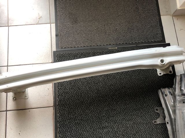 bontott SKODA KAROQ Hátsó Lökhárító Merevítő (Fém)