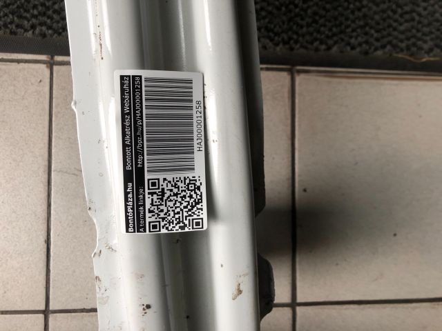 bontott SKODA KAROQ Hátsó Lökhárító Merevítő (Fém)