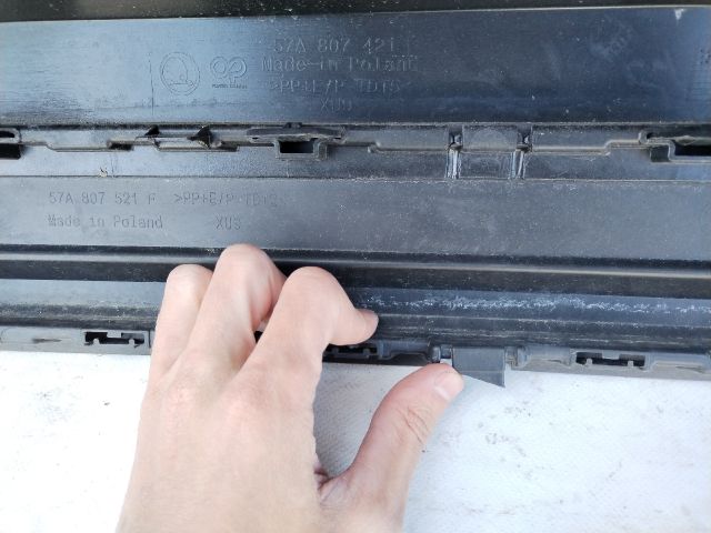 bontott SKODA KAROQ Hátsó Lökhárító (Üresen)