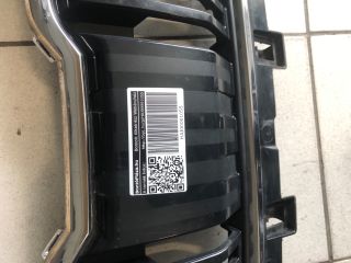 bontott SKODA KAROQ Hűtőrács