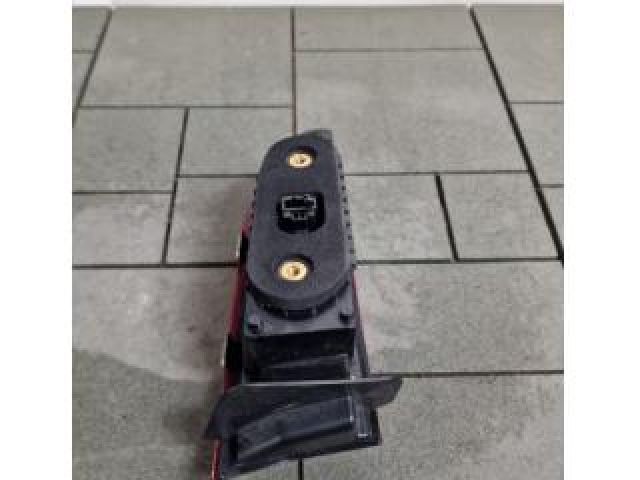 bontott SKODA KAROQ Jobb Belső Hátsó Lámpa