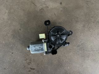 bontott SKODA KAROQ Jobb első Ablakemelő Motor