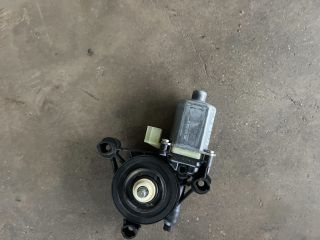 bontott SKODA KAROQ Jobb első Ablakemelő Motor