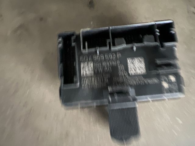 bontott SKODA KAROQ Jobb első Ajtó Vezérlőegység