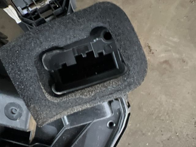 bontott SKODA KAROQ Jobb első Ajtózár