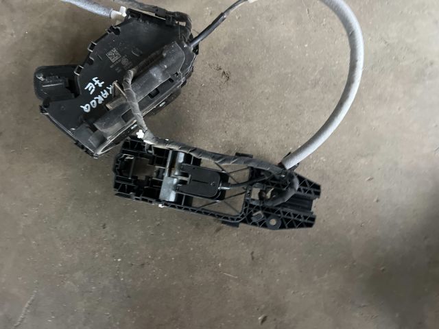 bontott SKODA KAROQ Jobb első Ajtózár