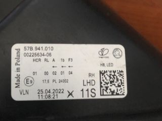 bontott SKODA KAROQ Jobb Fényszóró