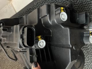 bontott SKODA KAROQ Jobb Fényszóró