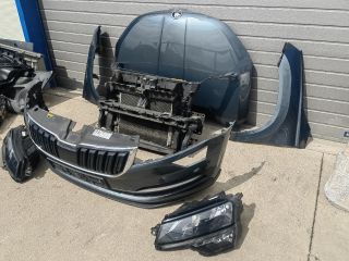 bontott SKODA KAROQ Jobb Fényszóró