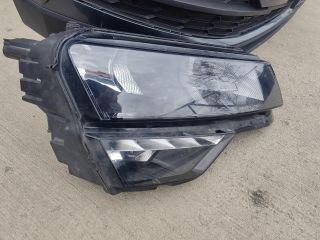 bontott SKODA KAROQ Jobb Fényszóró