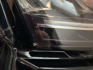 bontott SKODA KAROQ Jobb Fényszóró