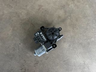 bontott SKODA KAROQ Jobb hátsó Ablakemelő Motor