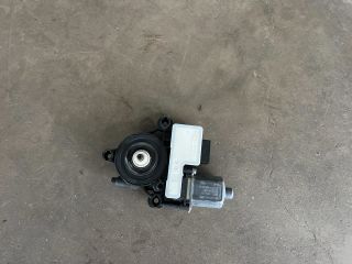 bontott SKODA KAROQ Jobb hátsó Ablakemelő Motor