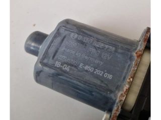 bontott SKODA KAROQ Jobb hátsó Ablakemelő Szerkezet (Elektromos)