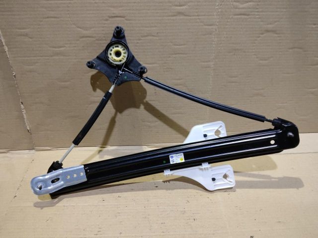 bontott SKODA KAROQ Jobb hátsó Ablakemelő Szerkezet (Elektromos)