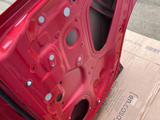 bontott SKODA KAROQ Jobb hátsó Ajtó (Üres lemez)