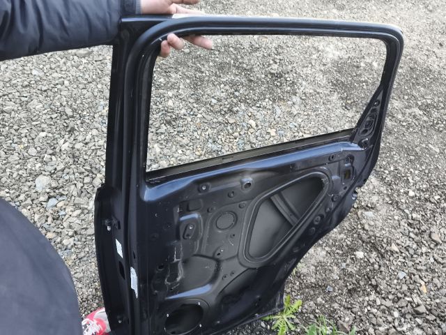 bontott SKODA KAROQ Jobb hátsó Ajtó (Üres lemez)