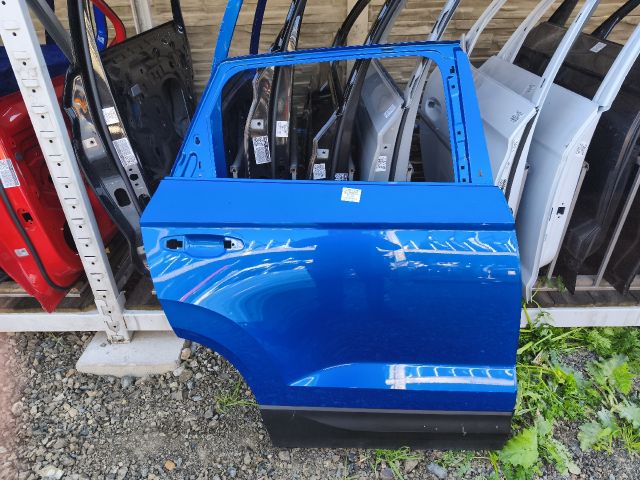 bontott SKODA KAROQ Jobb hátsó Ajtó (Üres lemez)