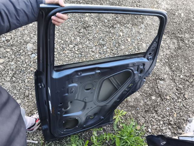 bontott SKODA KAROQ Jobb hátsó Ajtó (Üres lemez)