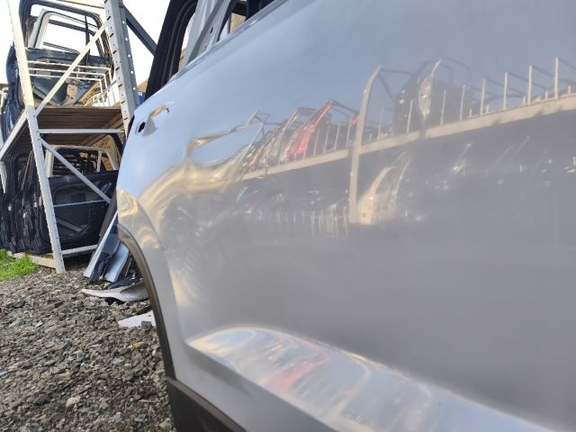 bontott SKODA KAROQ Jobb hátsó Ajtó (Üres lemez)