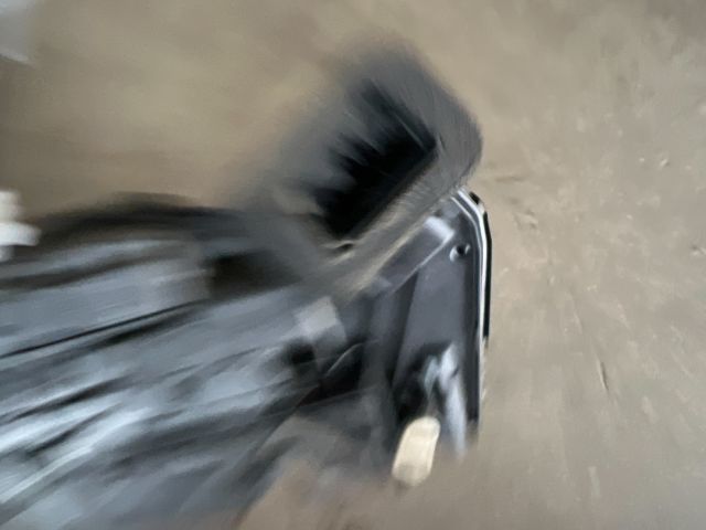 bontott SKODA KAROQ Jobb hátsó Ajtózár