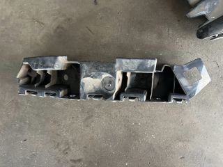 bontott SKODA KAROQ Jobb hátsó Lökhárító Tartó (Műanyag)