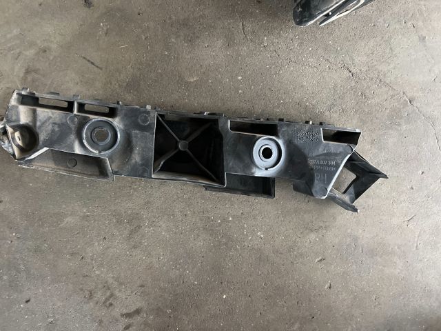 bontott SKODA KAROQ Jobb hátsó Lökhárító Tartó (Műanyag)