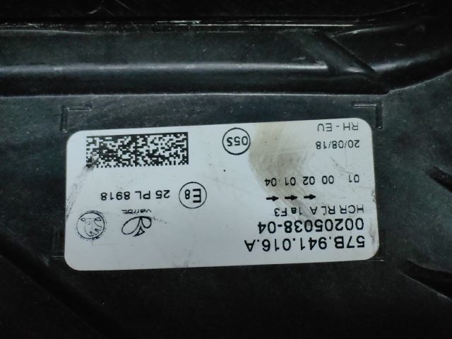 bontott SKODA KAROQ Jobb Ledes Fényszóró