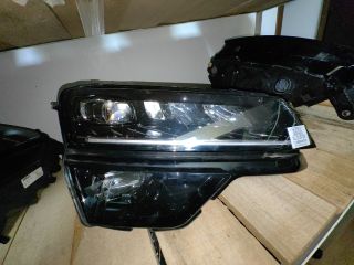 bontott SKODA KAROQ Jobb Ledes Fényszóró