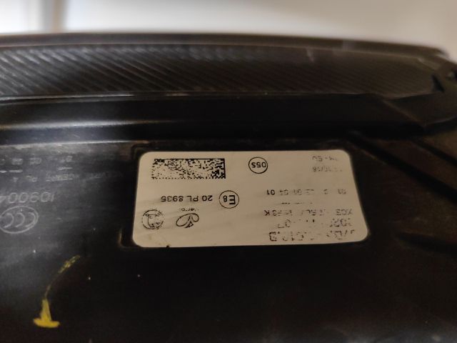 bontott SKODA KAROQ Jobb Ledes Fényszóró