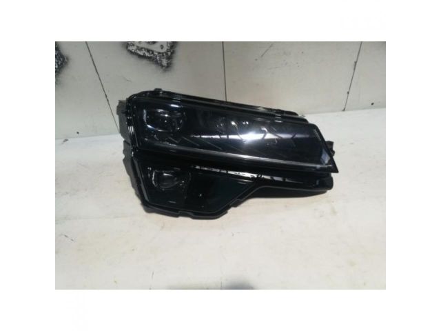 bontott SKODA KAROQ Jobb Ledes Fényszóró