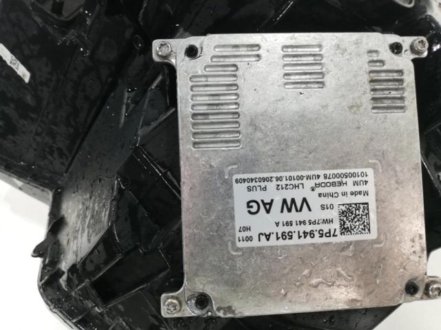 bontott SKODA KAROQ Jobb Ledes Fényszóró