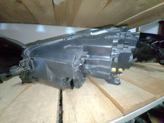 bontott SKODA KAROQ Jobb Ledes Fényszóró