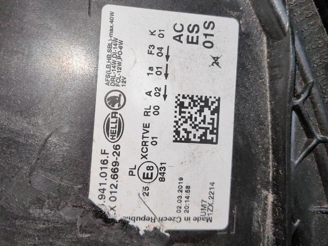 bontott SKODA KAROQ Jobb Ledes Fényszóró