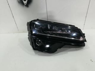 bontott SKODA KAROQ Jobb Ledes Fényszóró