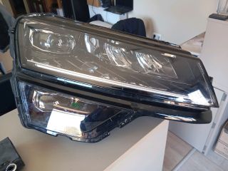 bontott SKODA KAROQ Jobb Ledes Fényszóró