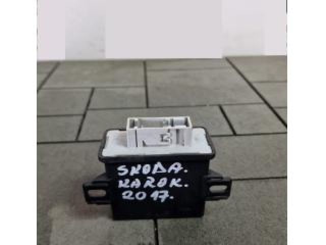 bontott SKODA KAROQ Lámpa Vezérlő