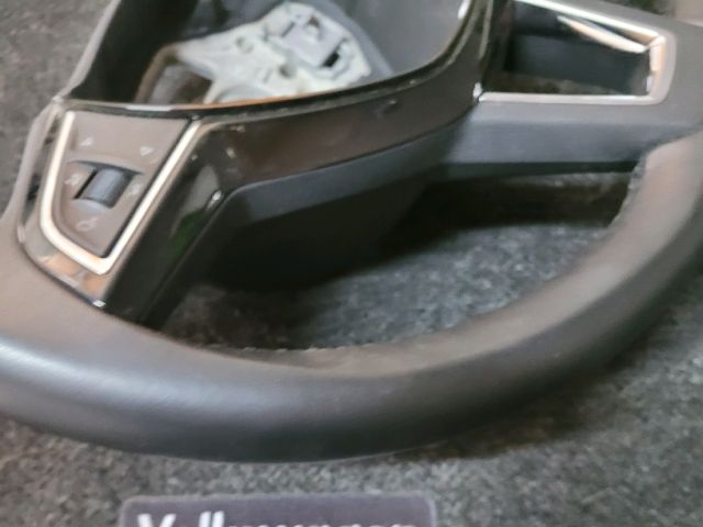 bontott SKODA KAROQ Multikormány