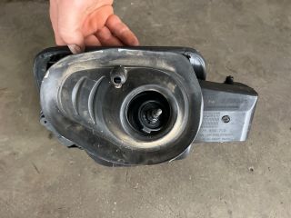 bontott SKODA KAROQ Tankajtó