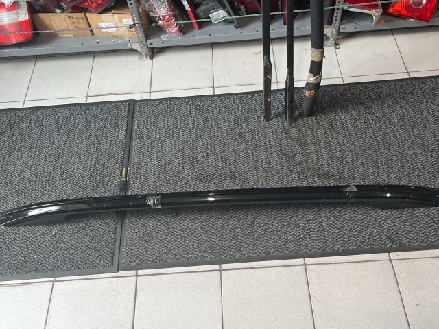 bontott SKODA KAROQ Tetősín Pár