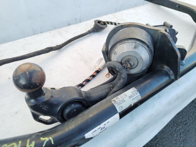 bontott SKODA KAROQ Vonóhorog