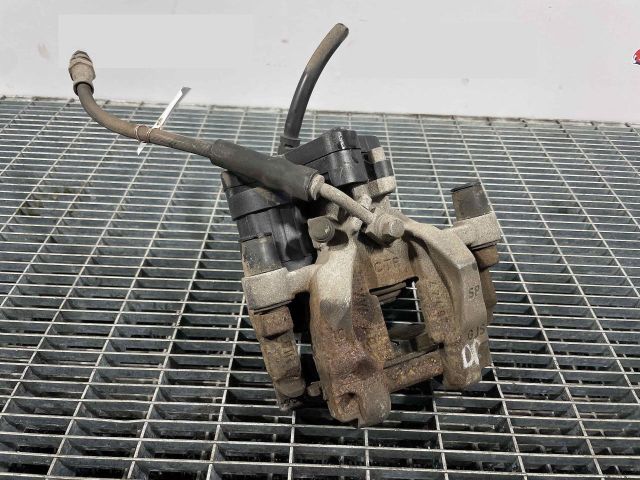 bontott SKODA KODIAQ Jobb hátsó Féknyereg Munkahengerrel