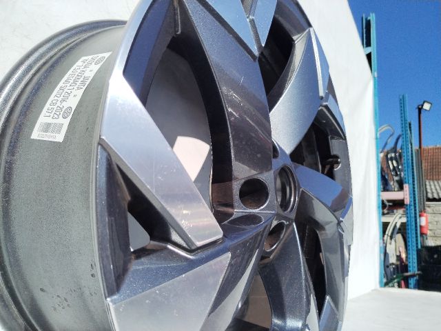 bontott SKODA KODIAQ Alufelni (1 db)